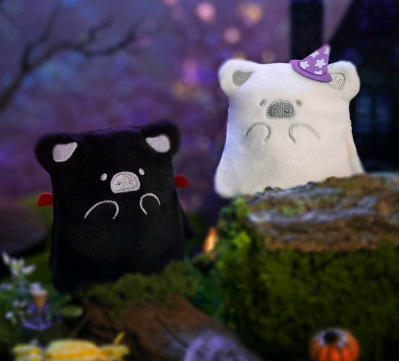 Lulu the Pig Horror Story Series – Shapeshifting Little Ghost Plush Blind Box Keychain