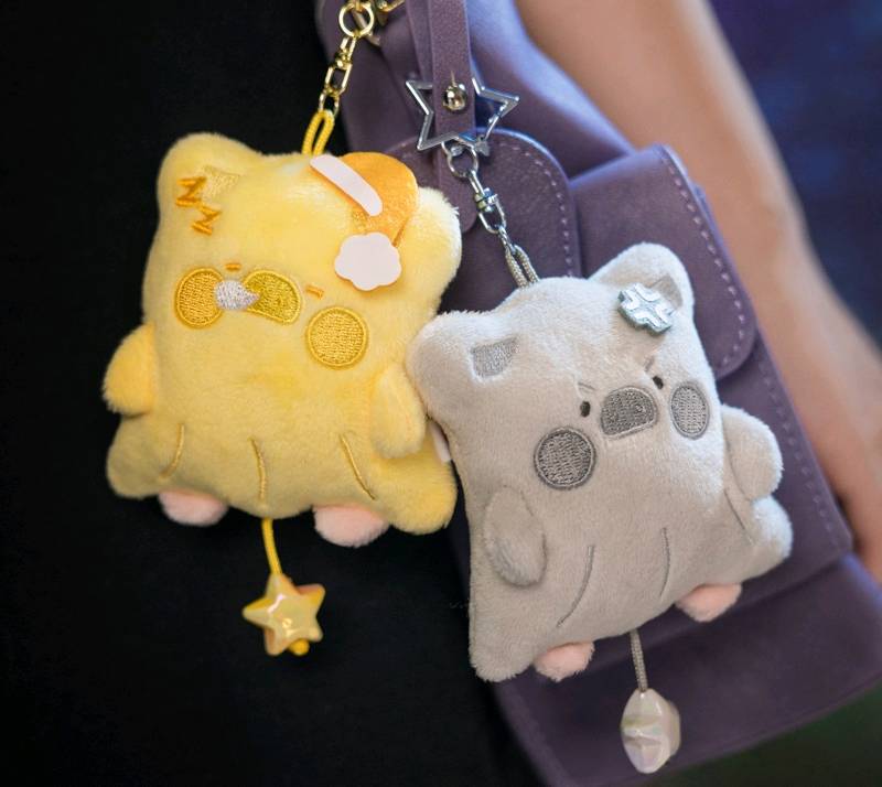 Lulu the Pig Horror Story Series – Shapeshifting Little Ghost Plush Blind Box Keychain